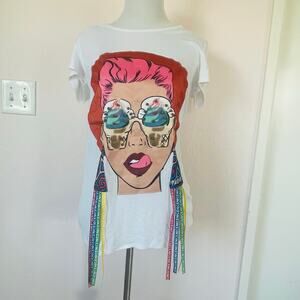 Graphic Pop Art Face Embellished 3D Tee White Artsy Statement Top Large